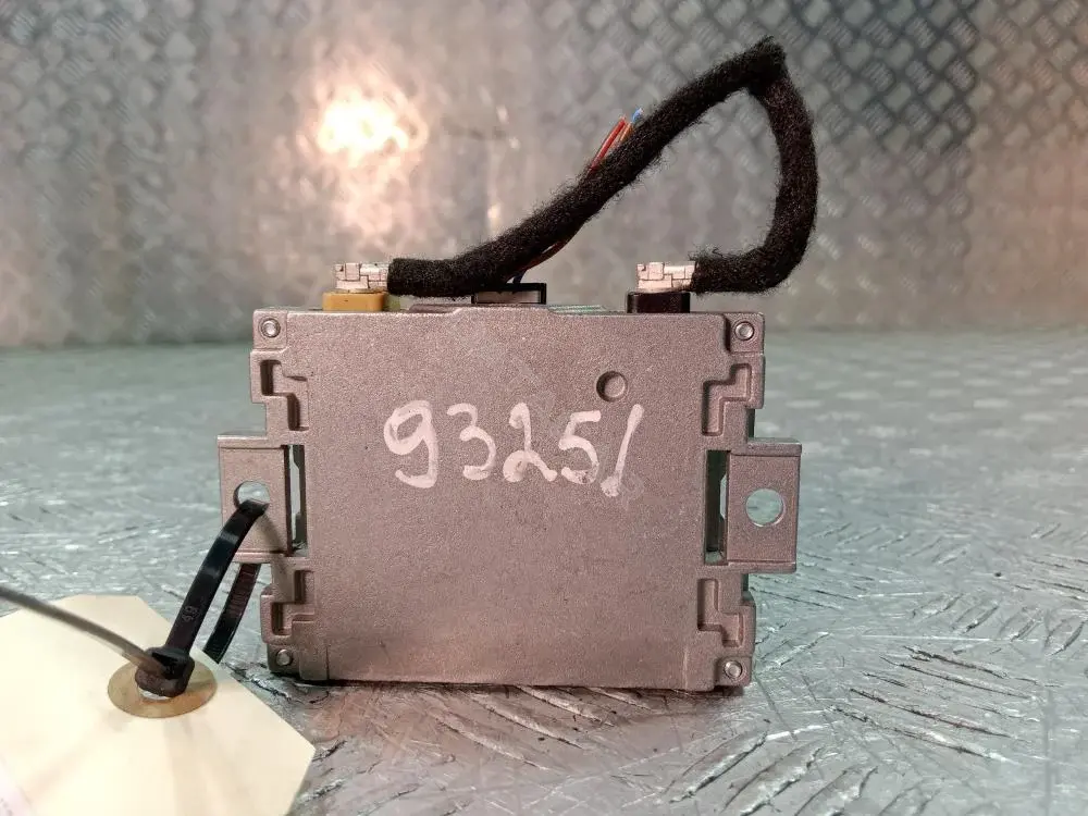Усилитель антенны 4N0035456