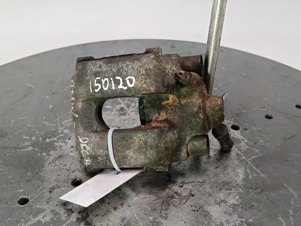 Суппорт тормозной 34216758135