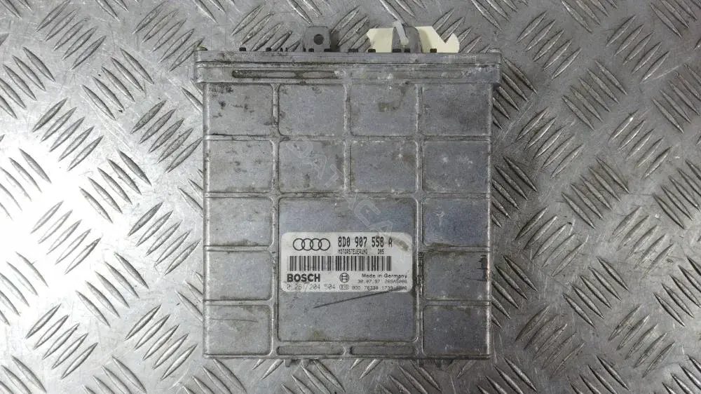 Блок управления двигателем 8D0907558A