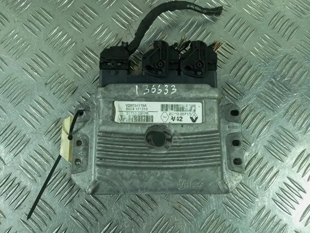 Блок управления двигателем D4F 732