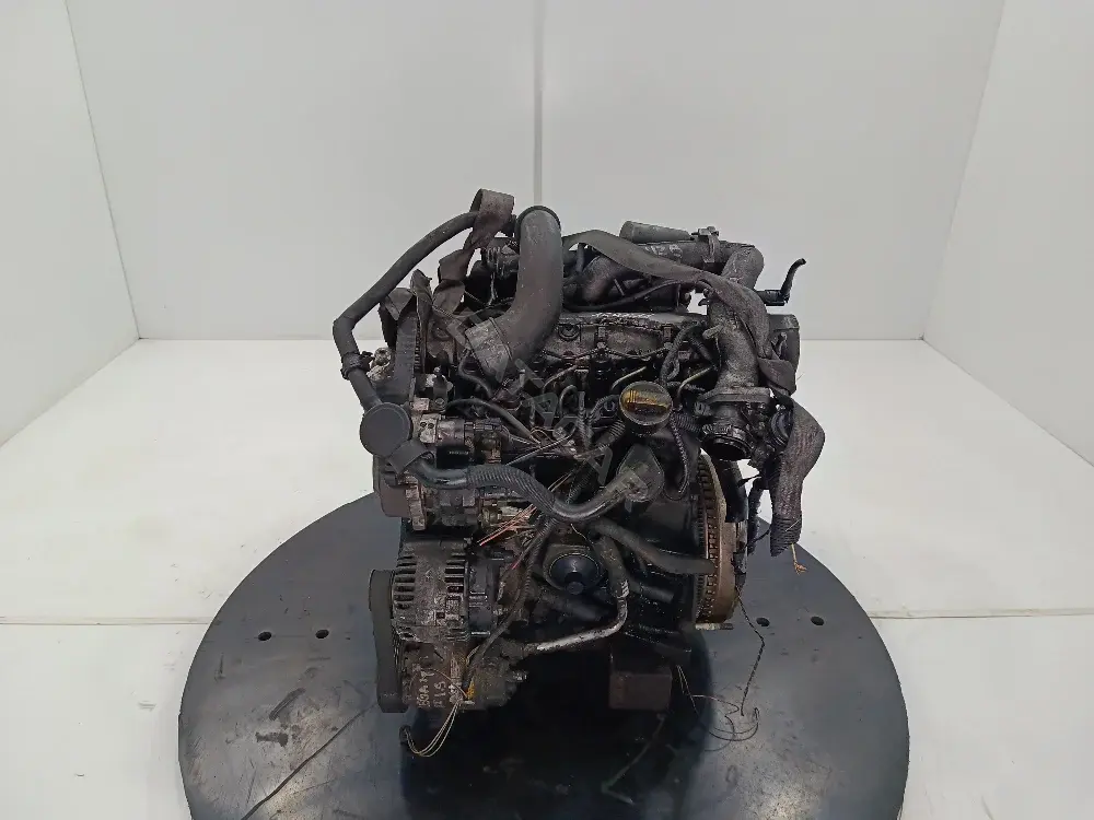 Двигатель в сборе F9Q 812