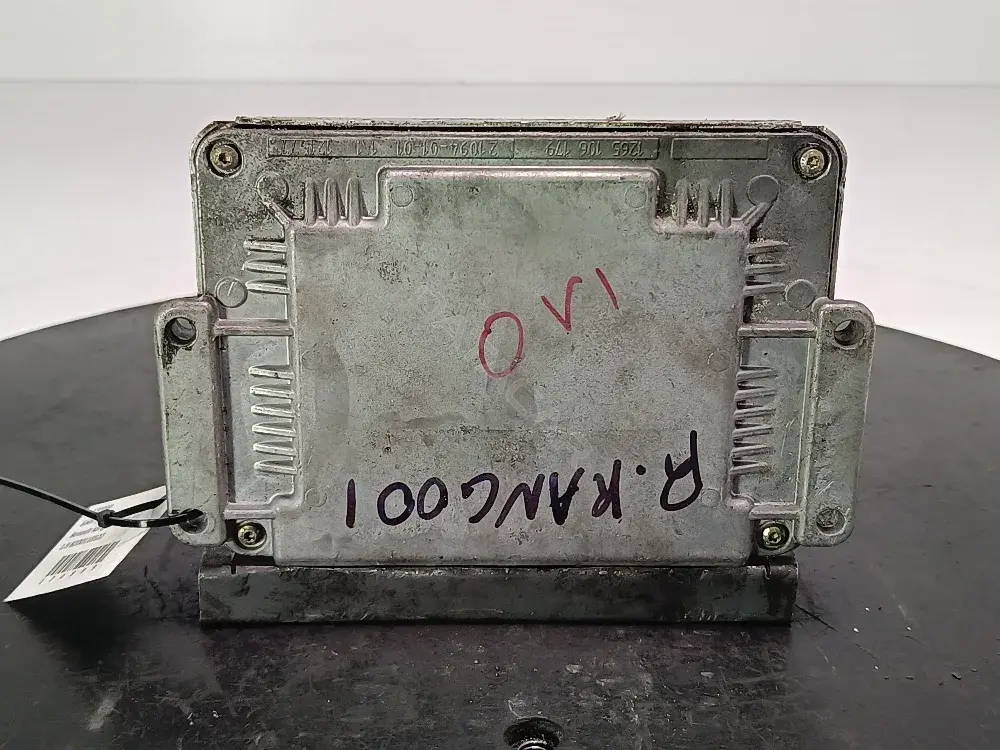 Блок управления двигателем 8200118522