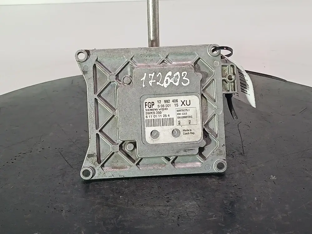 Блок управления двигателем 12992406
