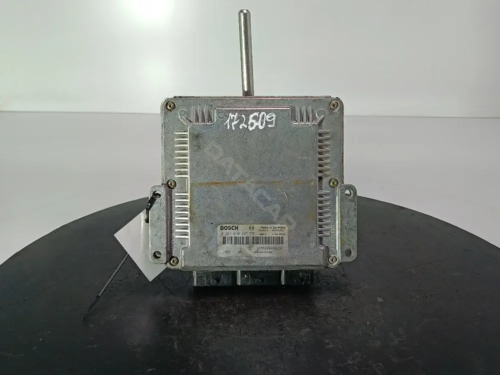 Блок управления двигателем 8200183768