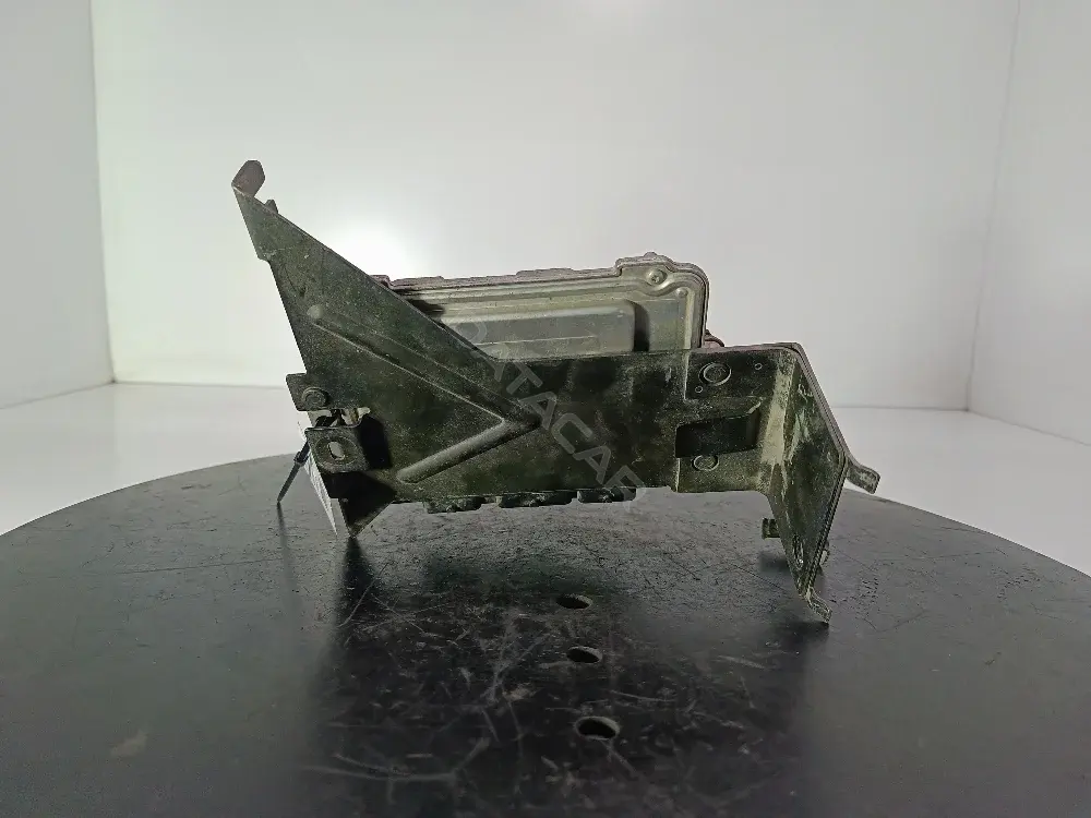 Блок управления двигателем 8200370779