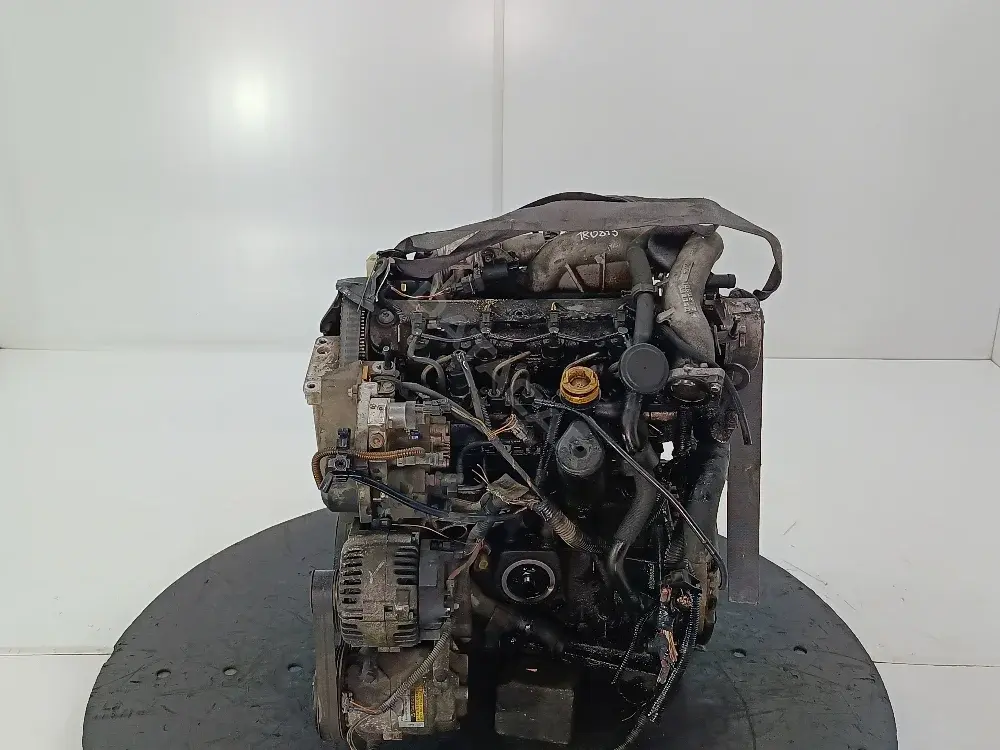 Двигатель в сборе F9Q 812