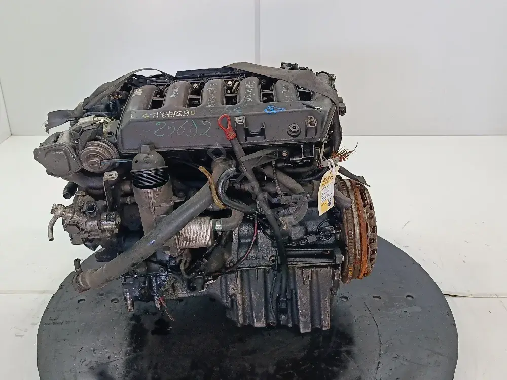Двигатель в сборе 25 6D 2