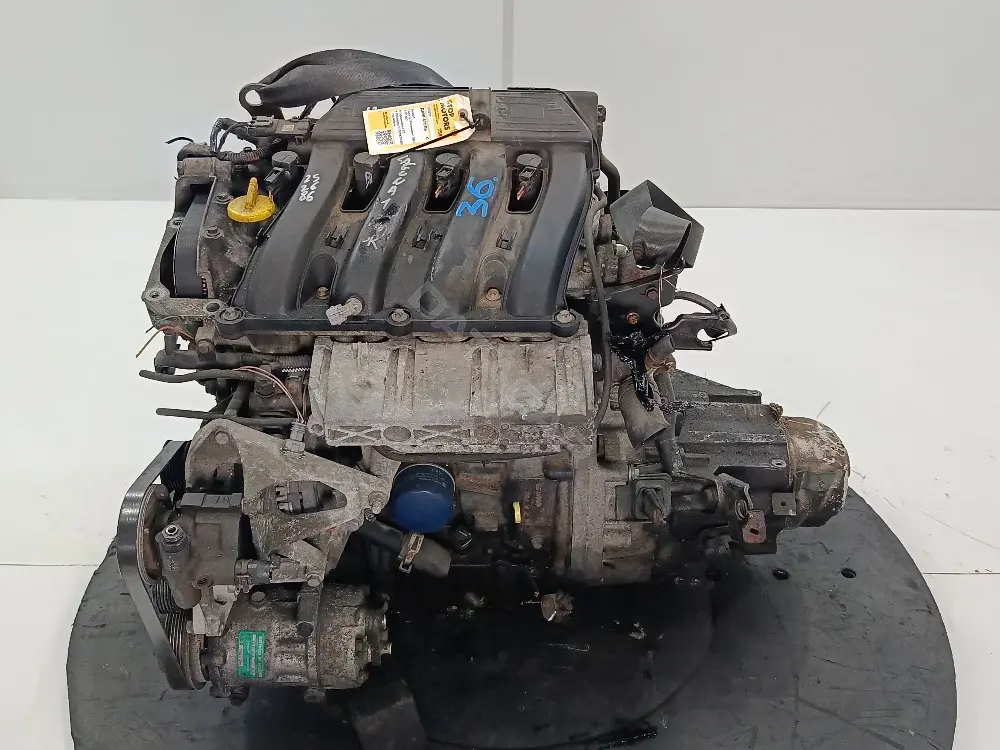 Двигатель в сборе F4P 760