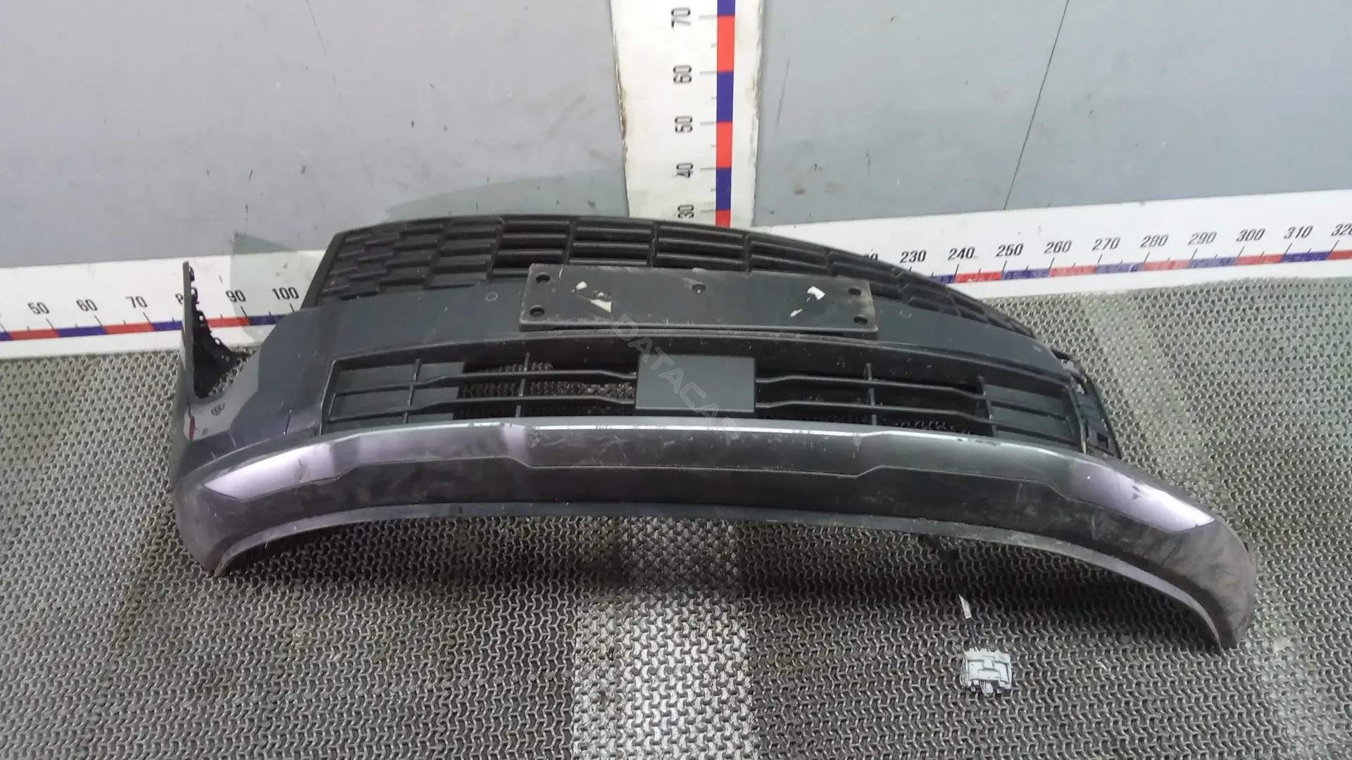 Передний бампер SOK88G501