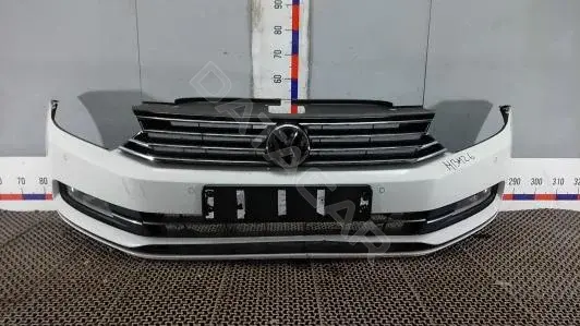 Передний бампер 3G0807217