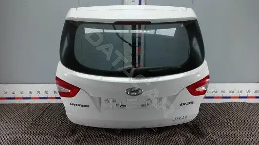 Крышка багажника BLK26GF01