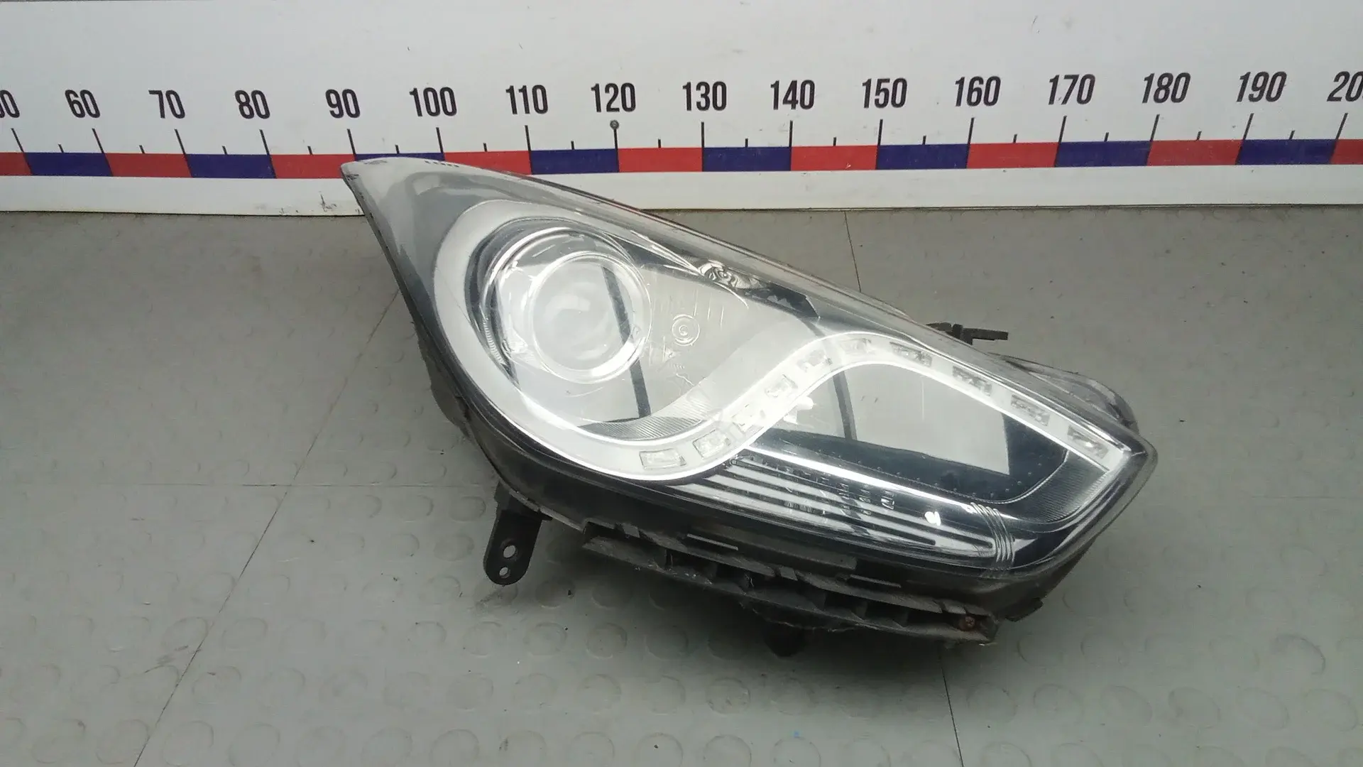 Фары 921023Z345