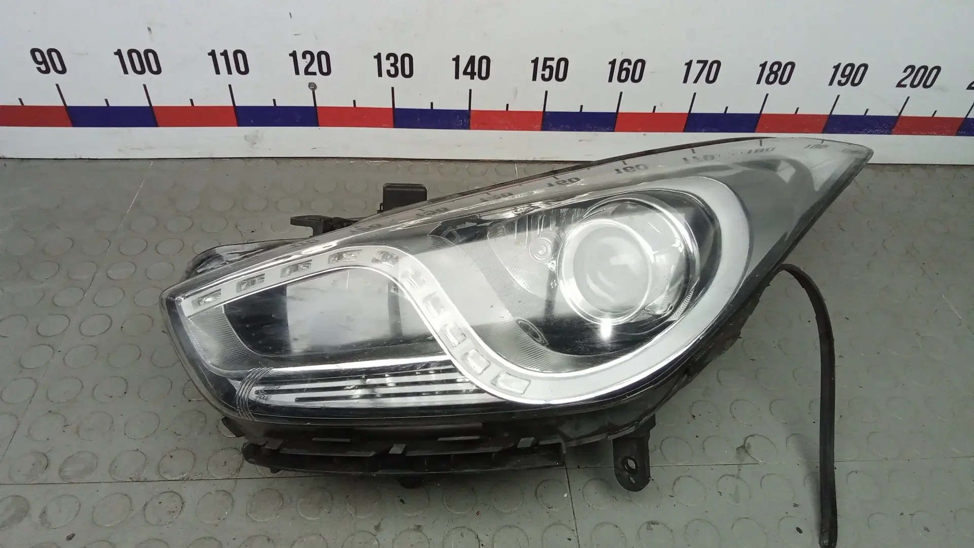 Фары 921013Z345