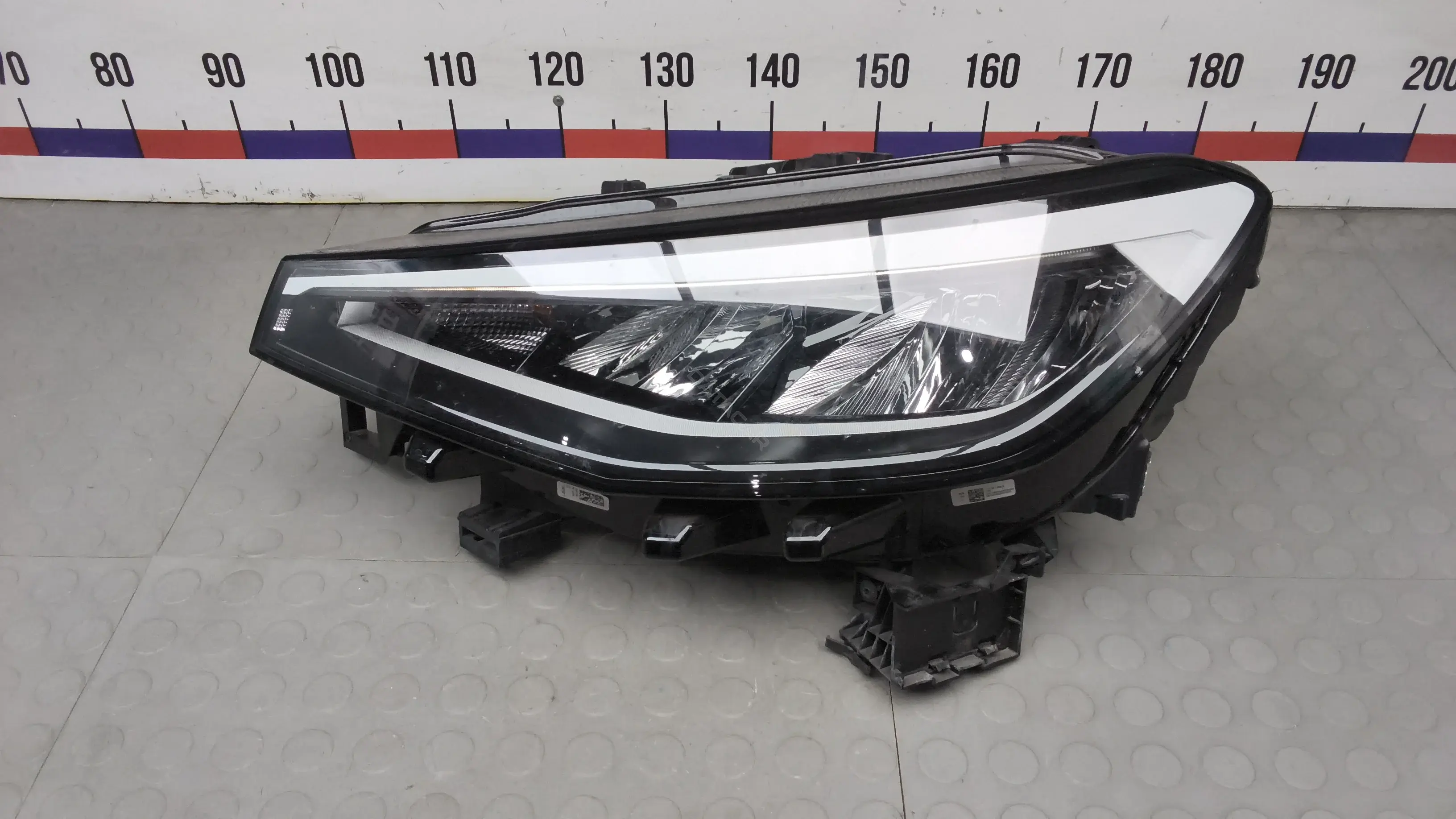 Фары LBM09MR01