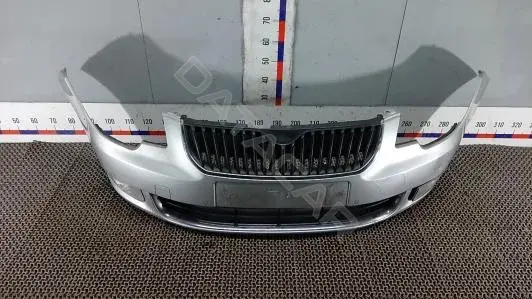 Передний бампер XOK16G501