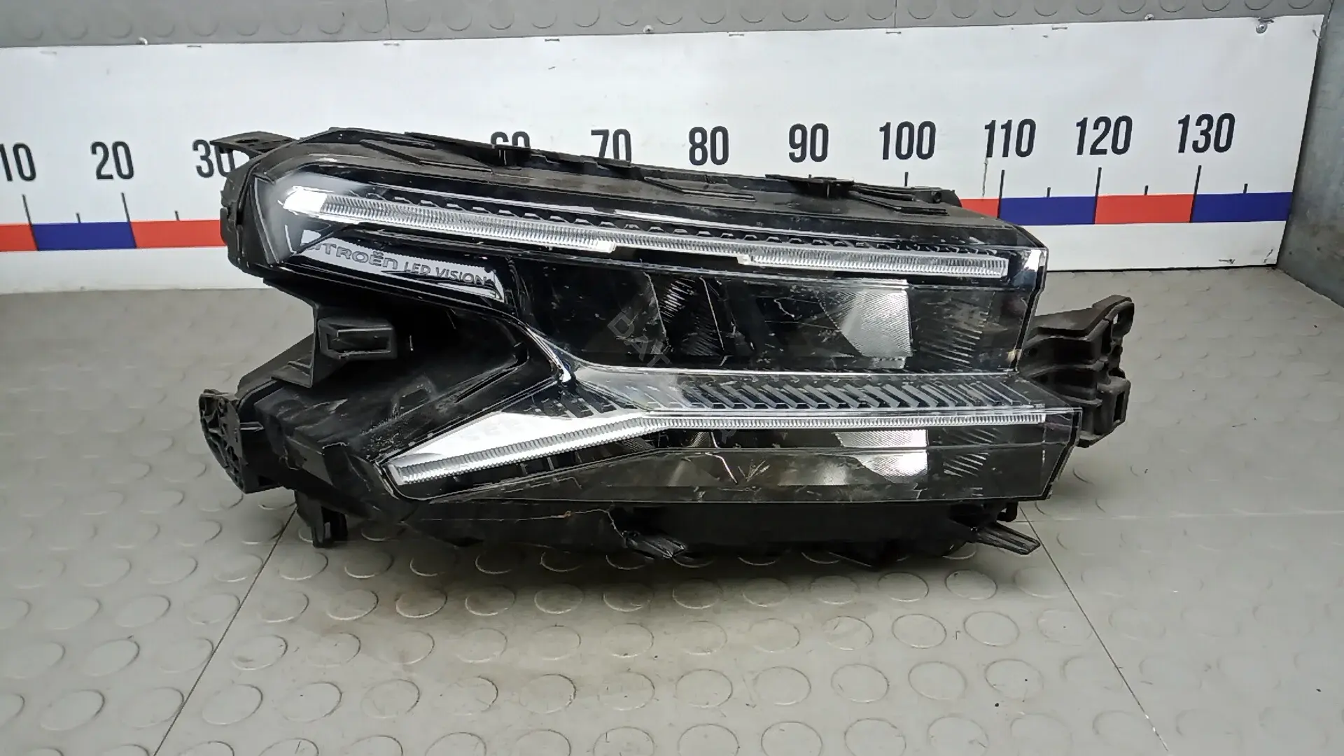 Фары AEP27MU01