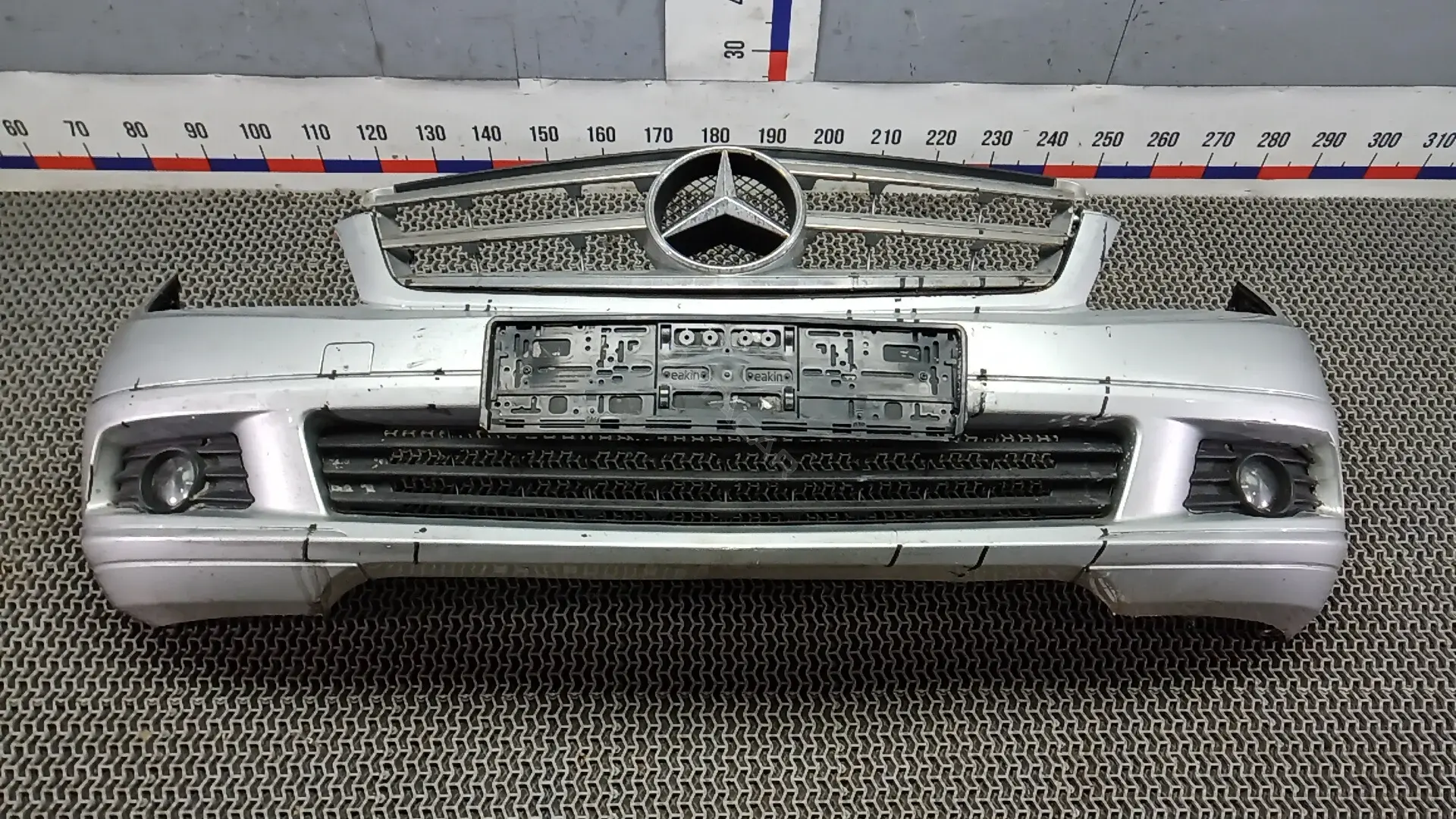 Передний бампер BEP15G501