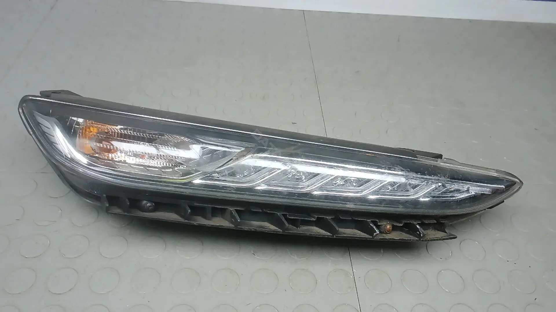 Фары 92208J9000