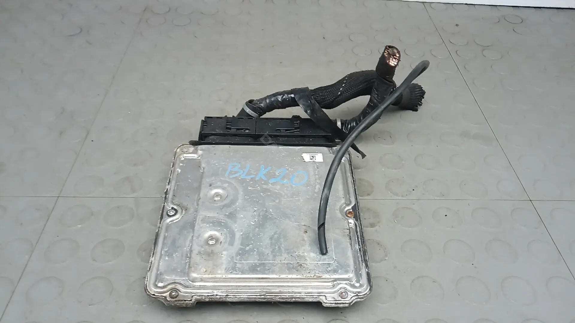 Блок управления двигателем 4l0910409