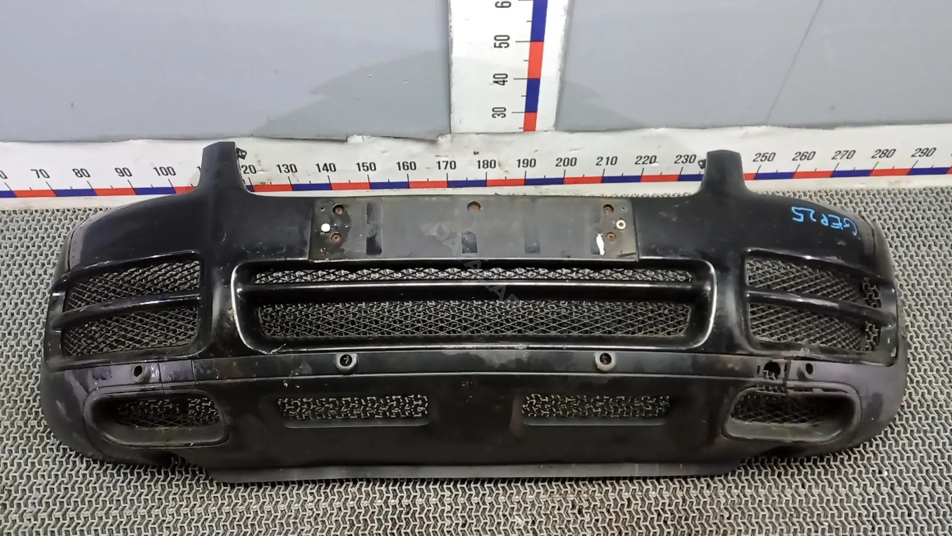 Передний бампер GEP25G501