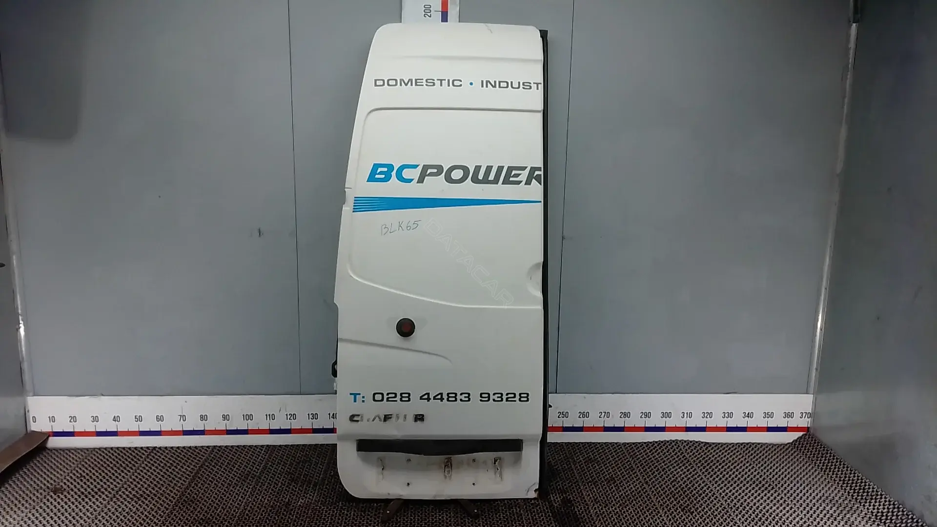 Крышка багажника BLK65RA01