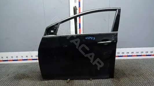 Дверь 760033Z000