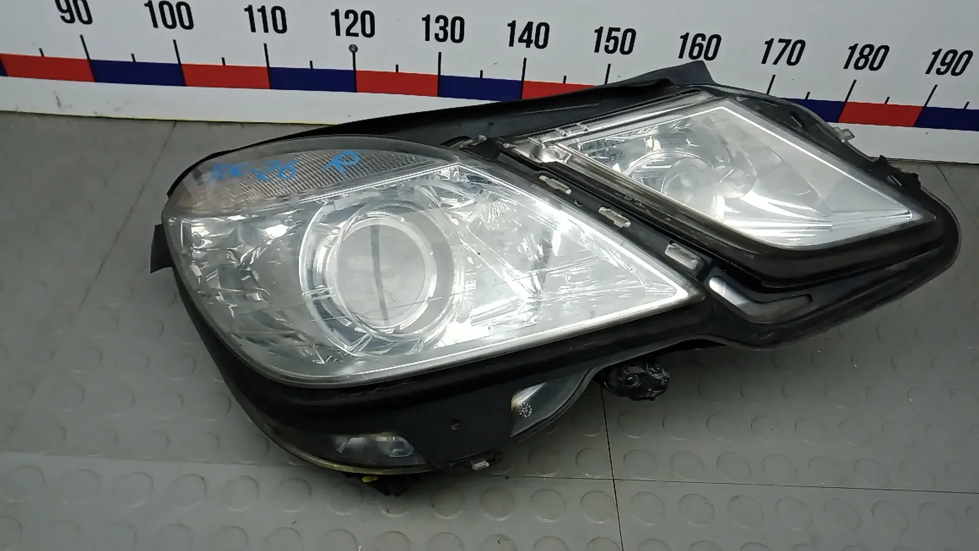 Фары XOK26MU01