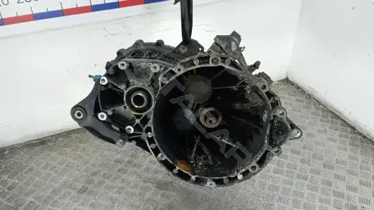 Механическая коробка передач (МКПП) 8V4R-7002-BP