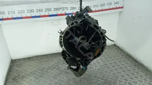 Механическая коробка передач (МКПП) AV4R-7002-AA