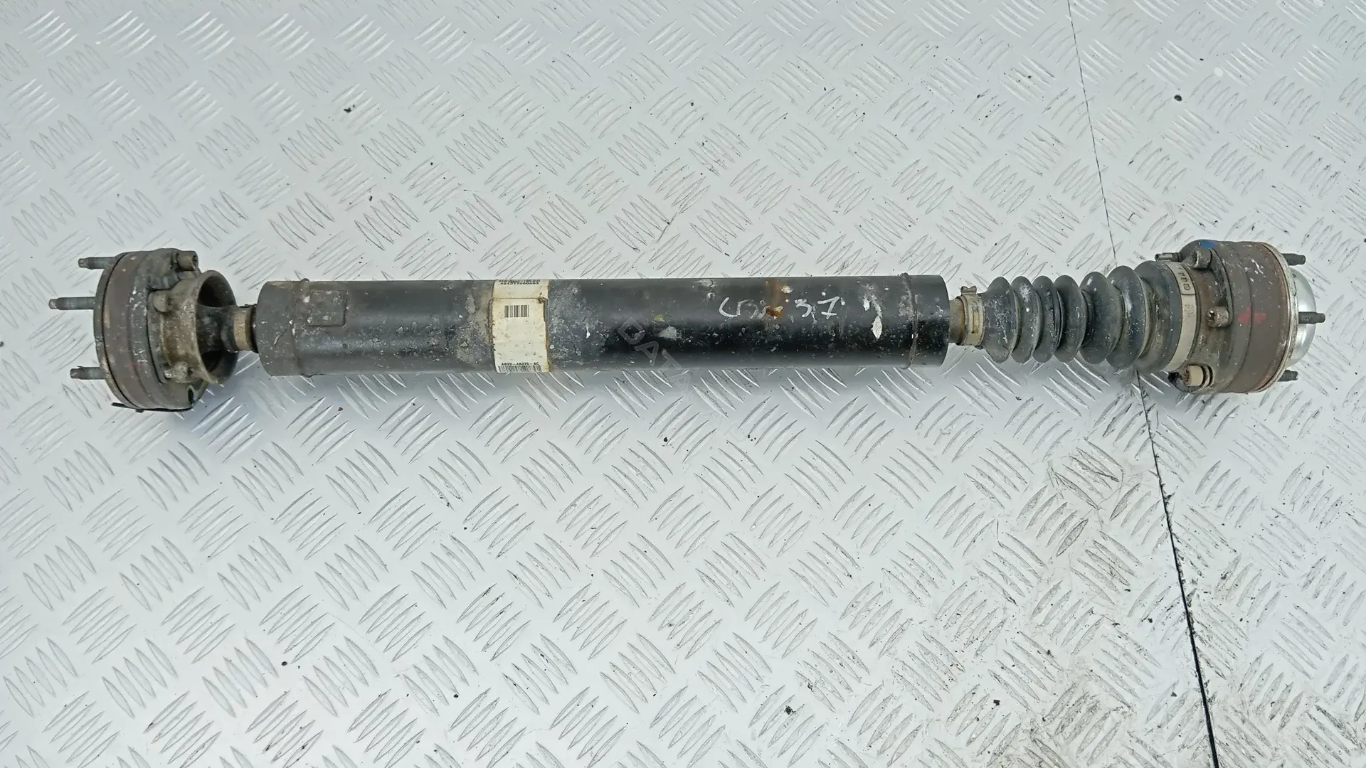 Кардан LBM37K303