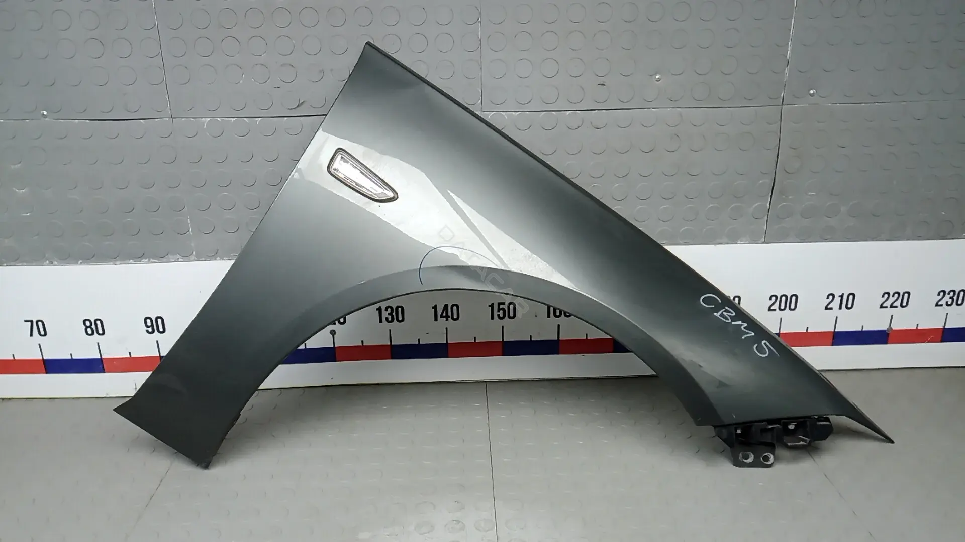Крыло переднее CBM05EC01