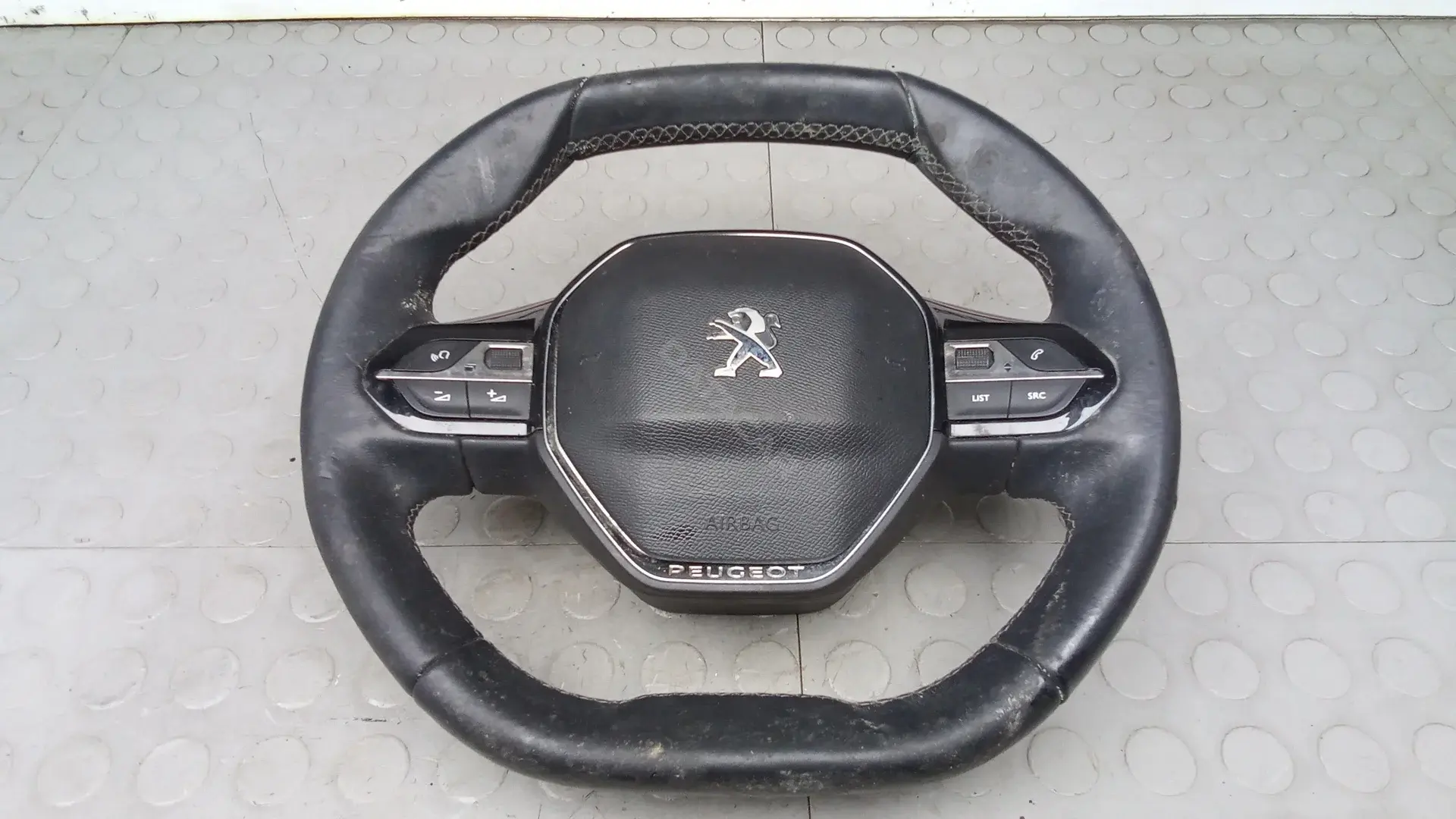 Подушка безопасности XOK15J301