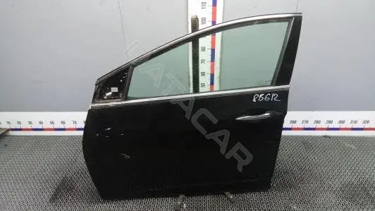 Дверь 760033Z000