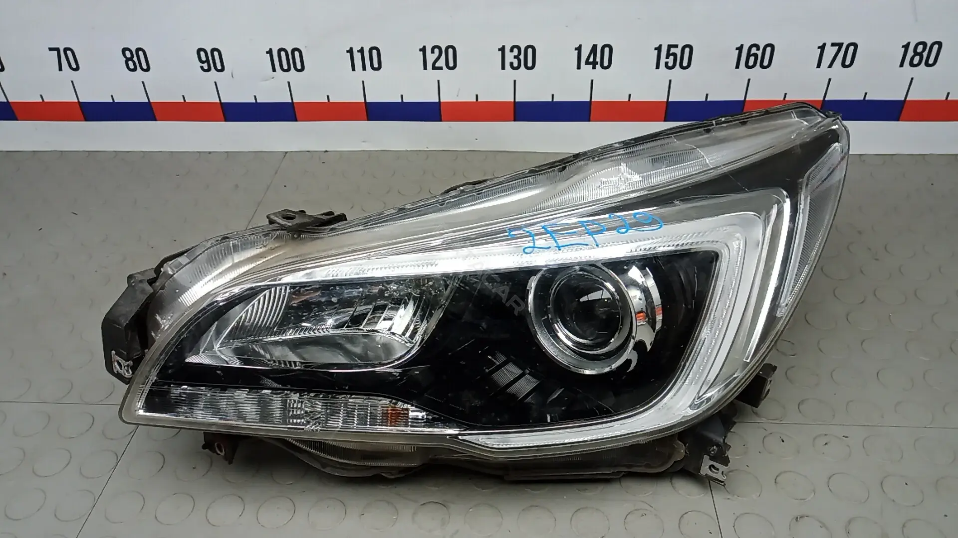 Фары 84002AL010