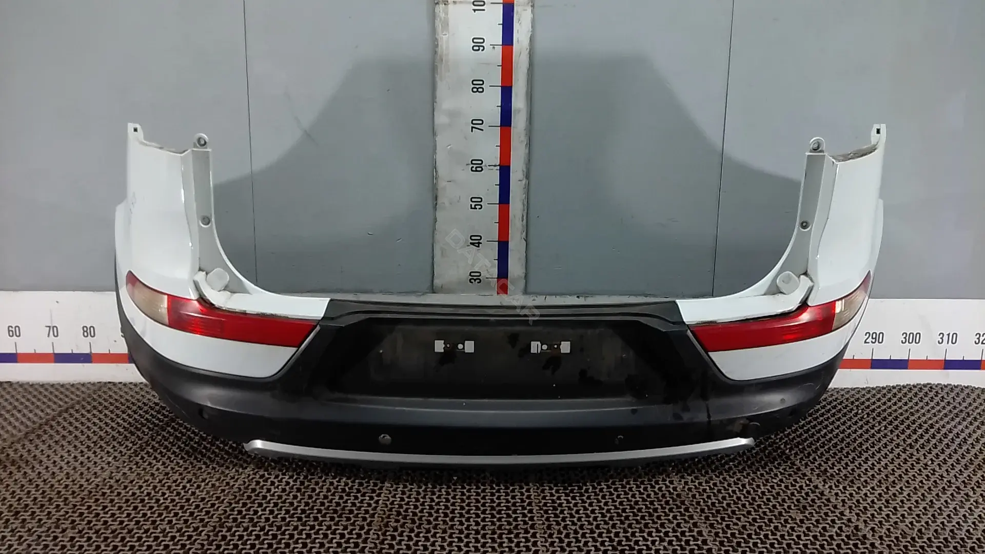 Задний бампер ALK49HG01