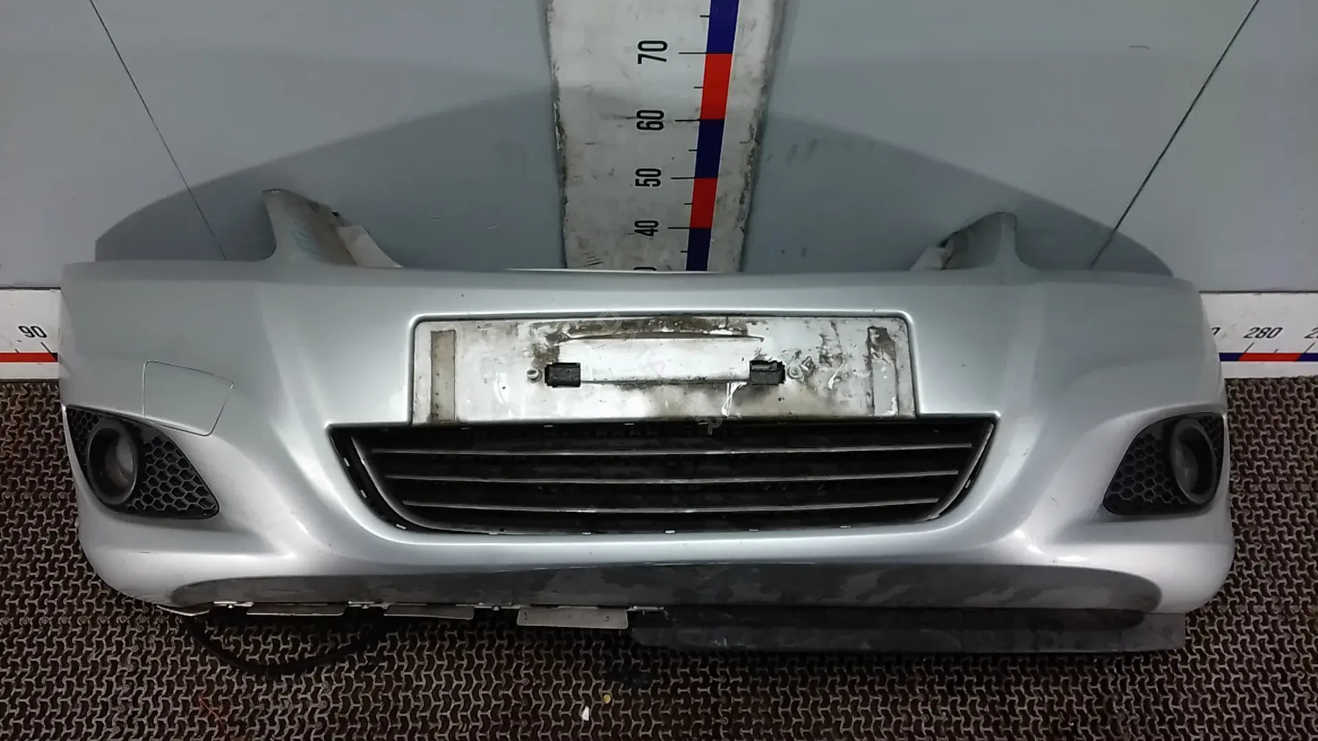 Передний бампер DLK64G501