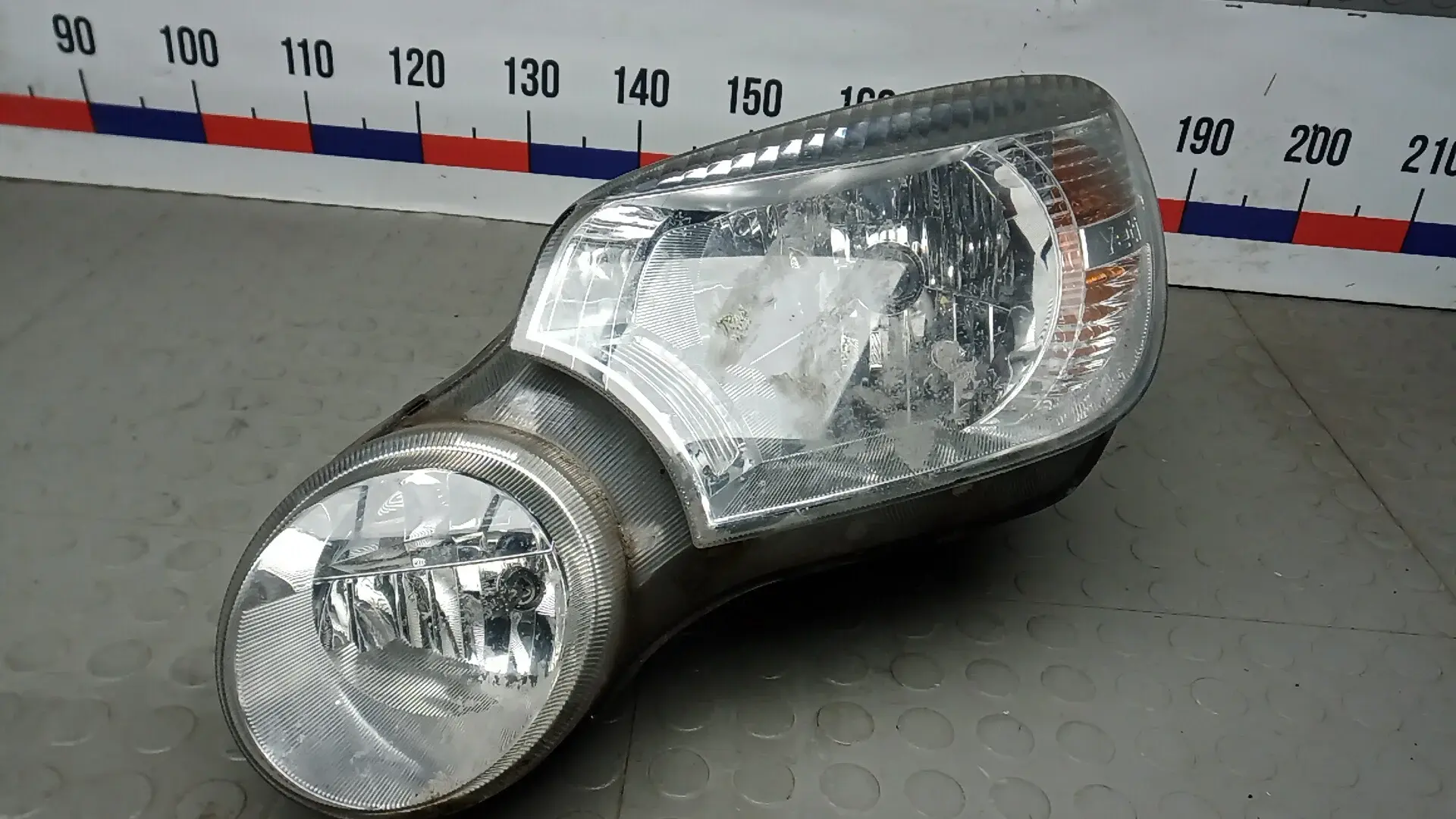 Фары 5L2941015A, 5L2941017A