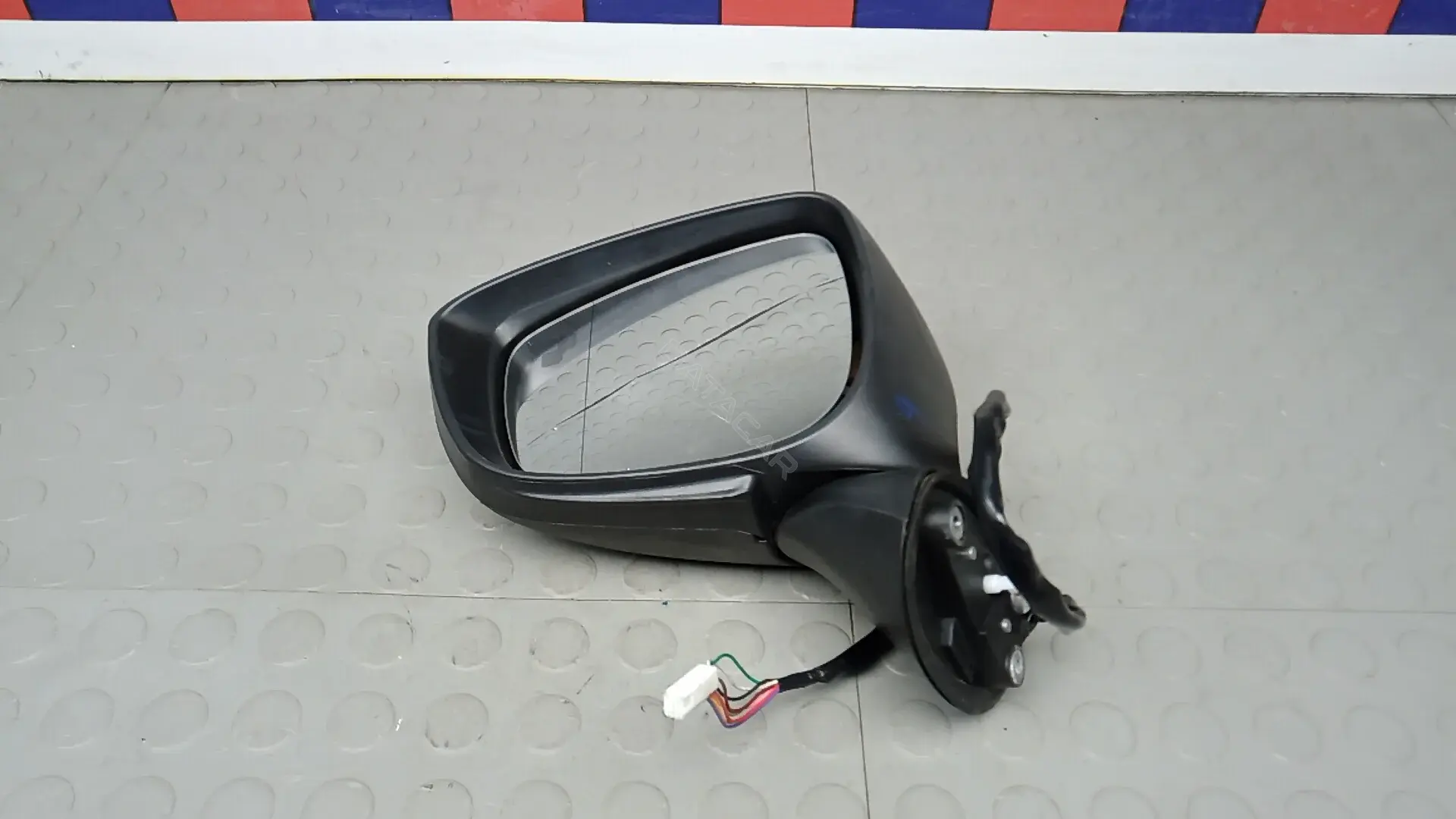 Наружное зеркало XOK41JL01