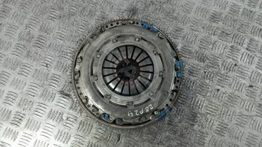 Маховик 12345AA040