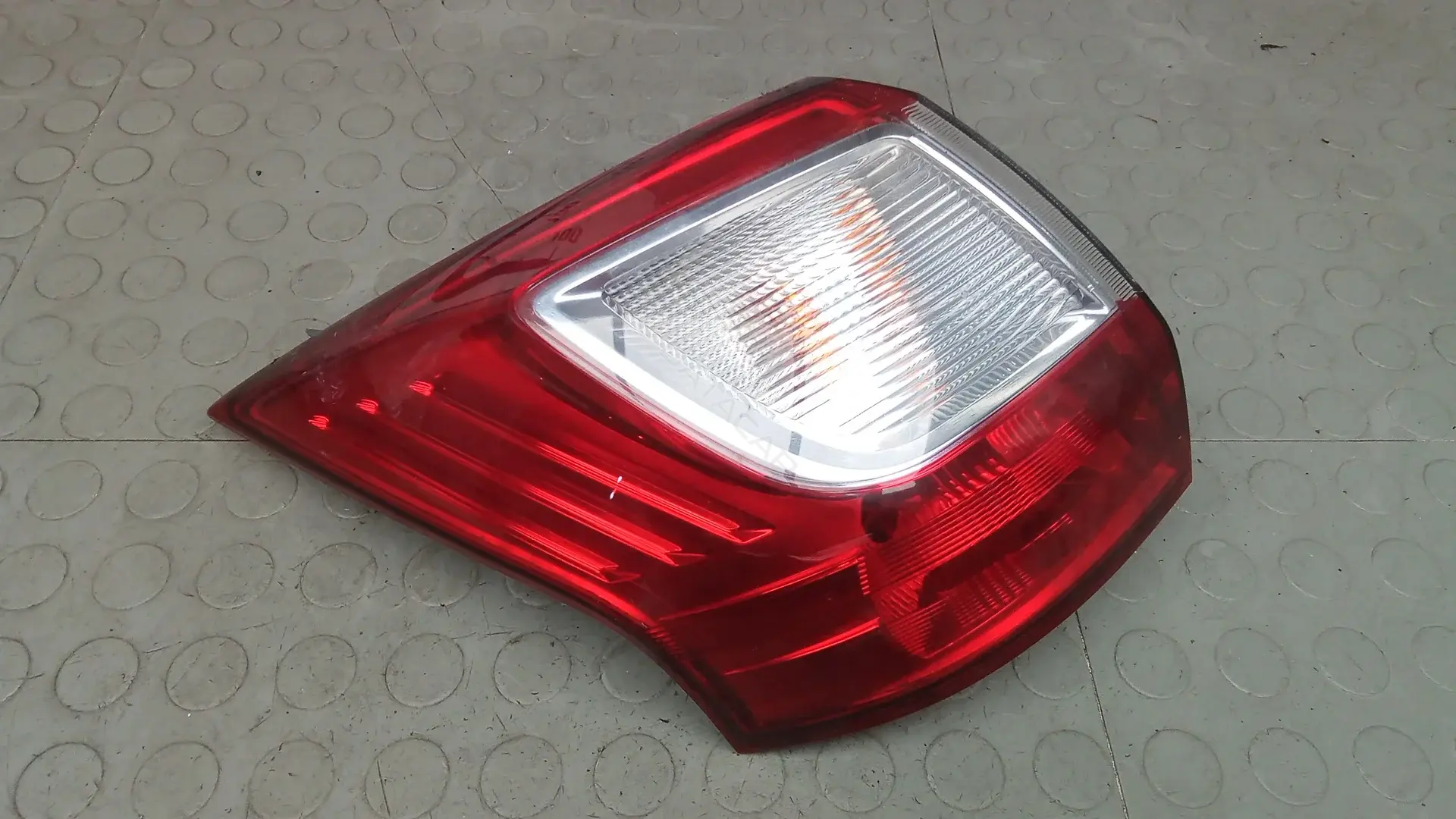 Задние фонари MEP37MX01