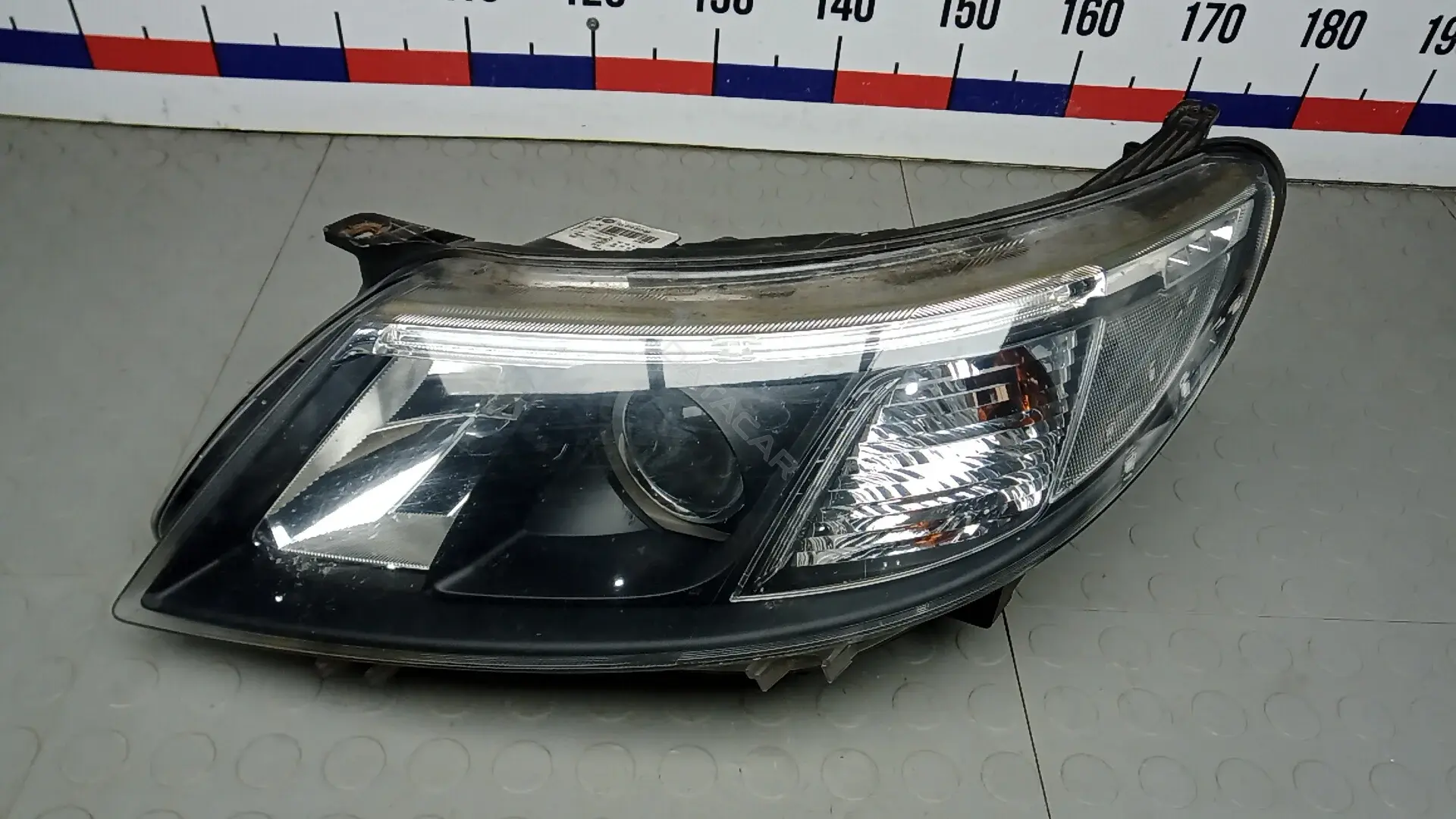 Фары UOK61MR01