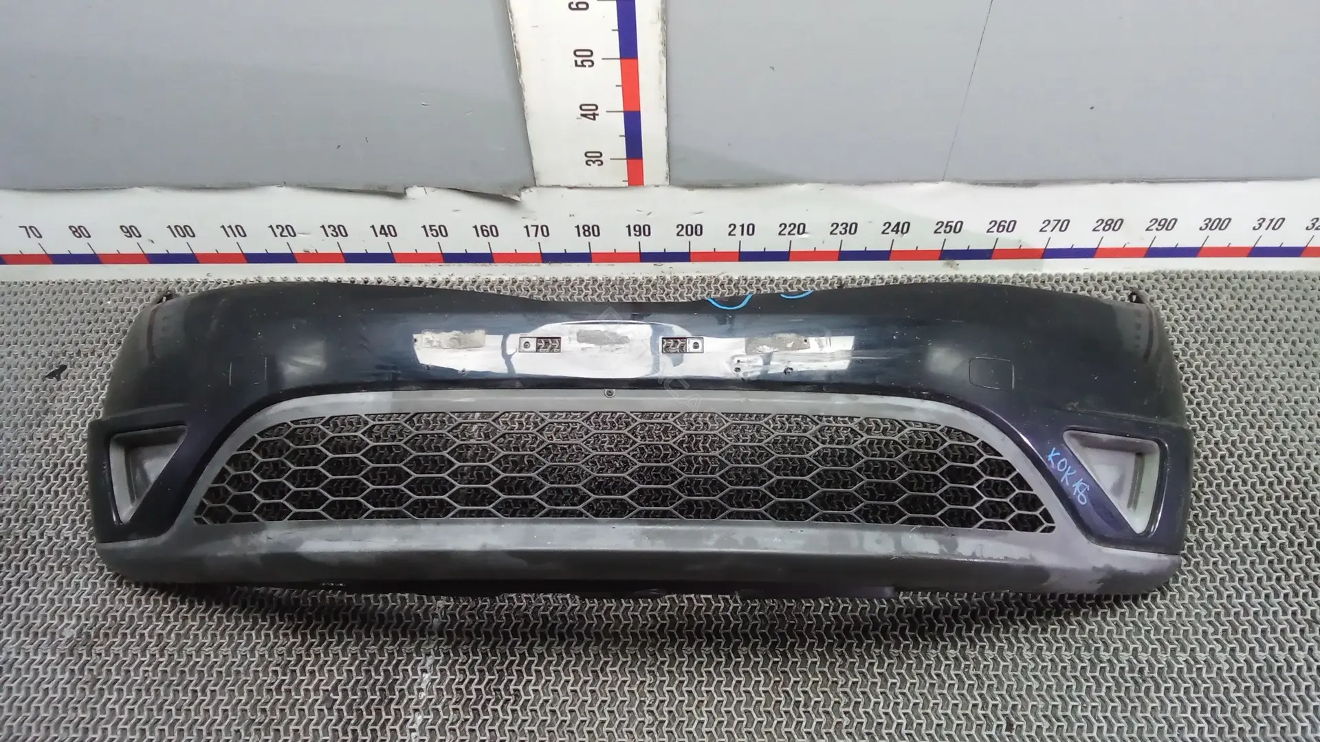 Передний бампер KOK18G501