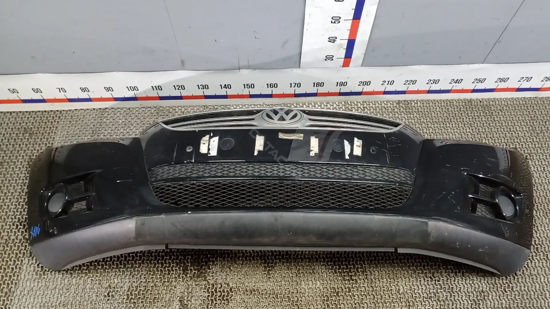 Решетка радиатора 5N0853651C