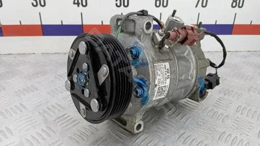 Компрессор кондиционера 3Q0816803E