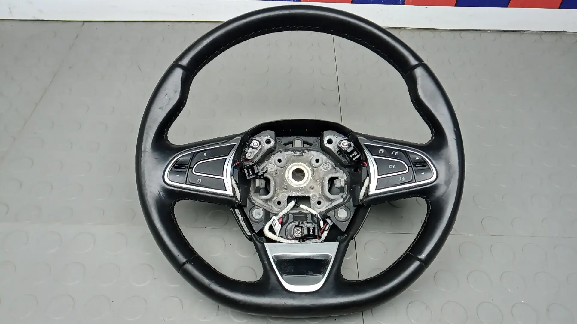 Руль 8BM24JZ01