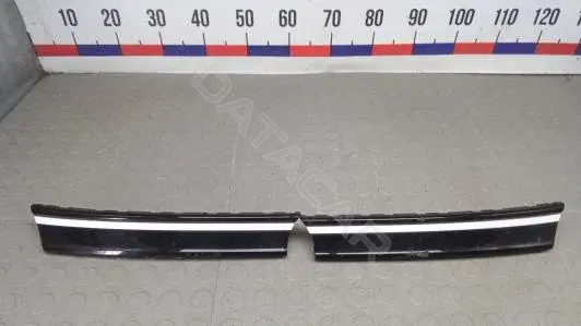 Решетка радиатора LBM09QF01