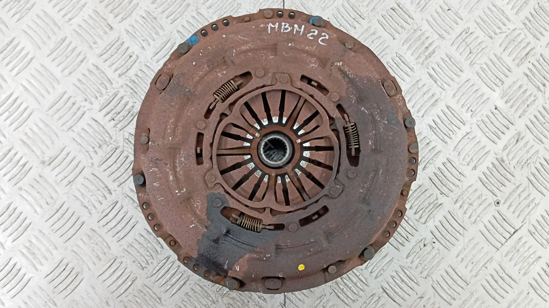 Маховик MBM22A301
