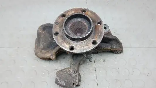 Поворотный кулак KBM330801