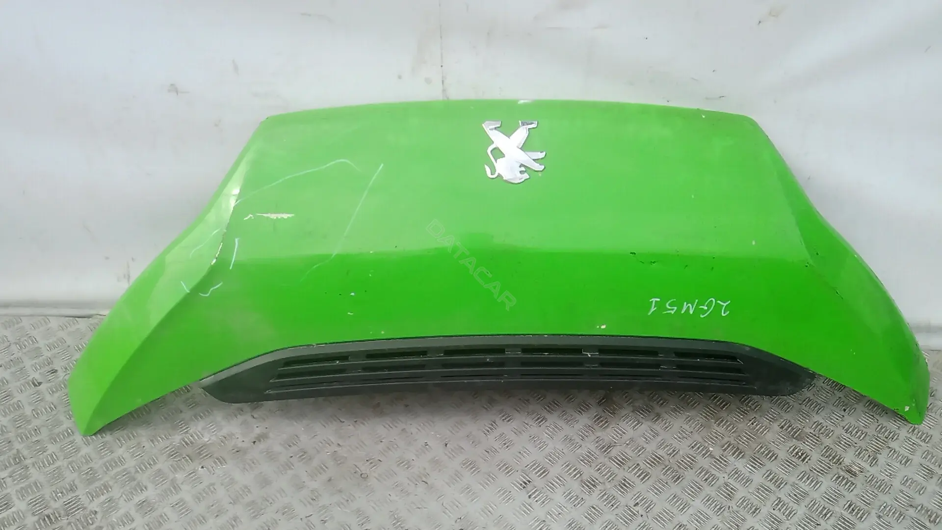 Капот 2GM51D201