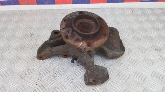 Поворотный кулак TOK190801